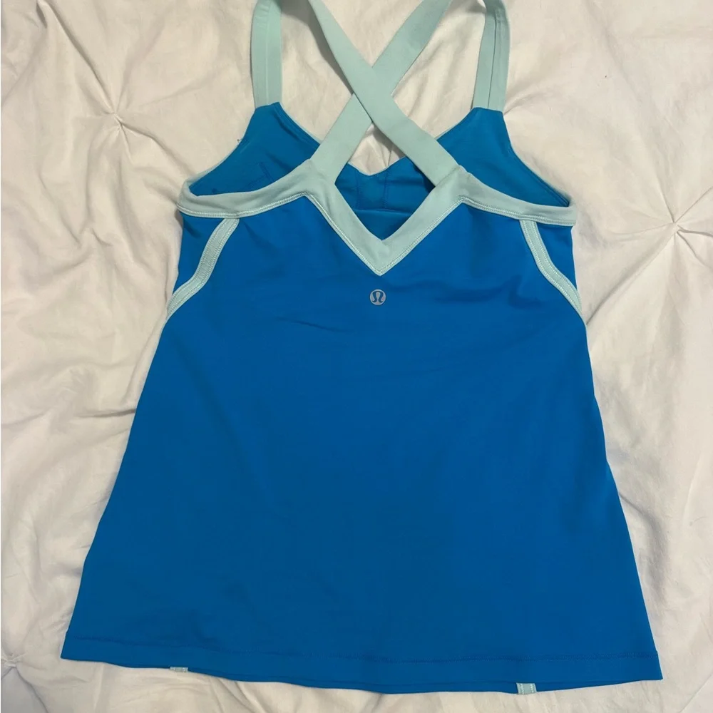 Lululemon vintage dual striped blue tank with teal accents